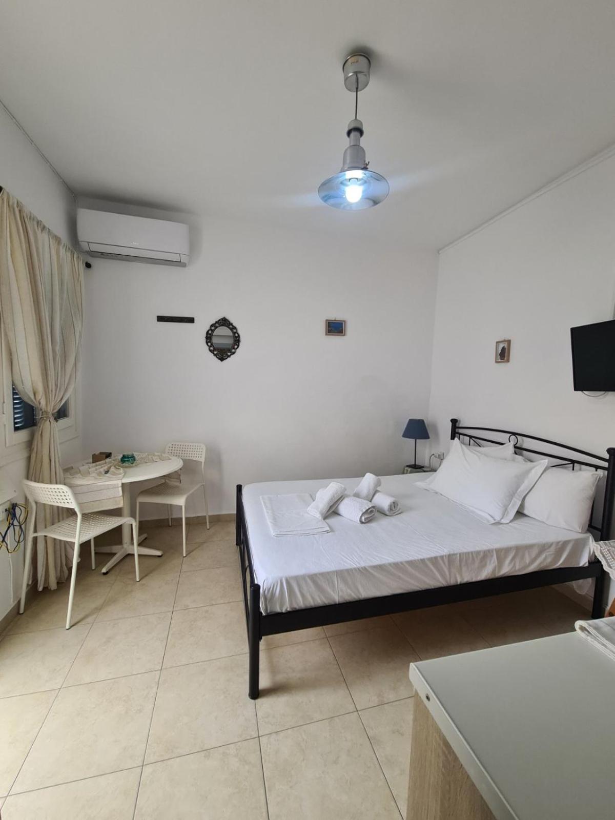 Aithra -Cosy Studio In Centre Of Poros Poros Town Exterior foto
